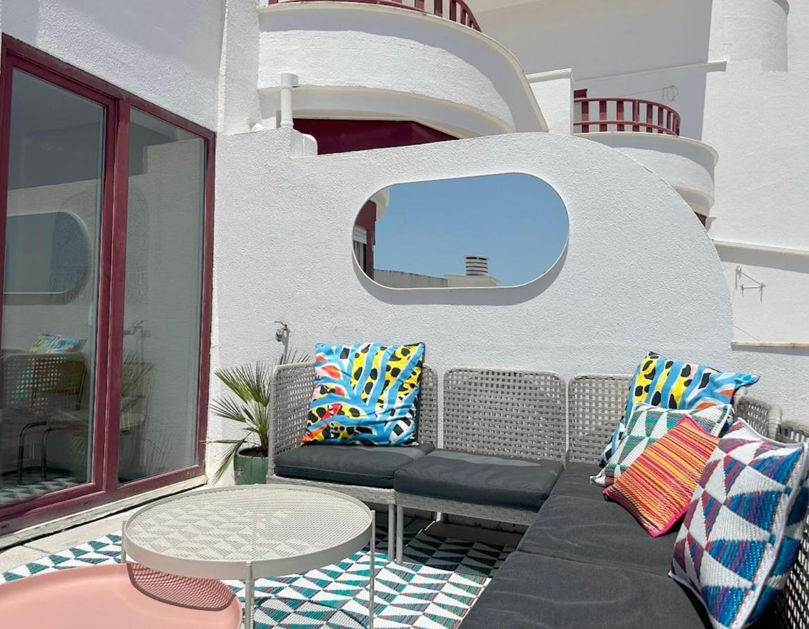 Groovy Caparica Gem With Large Sunny Terrace Lejlighed Costa de Caparica Eksteriør billede